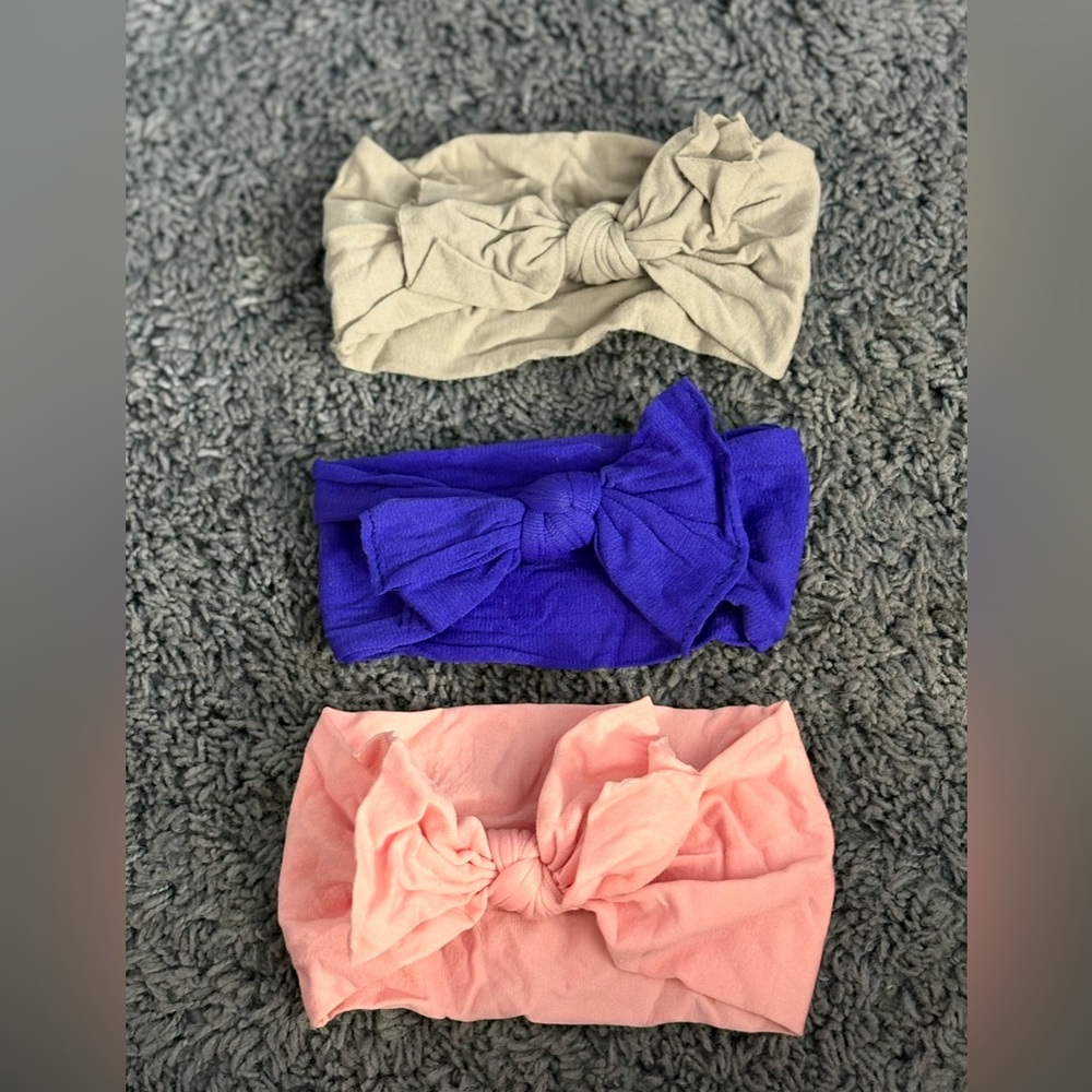 NWOT 3 different colored baby headbands